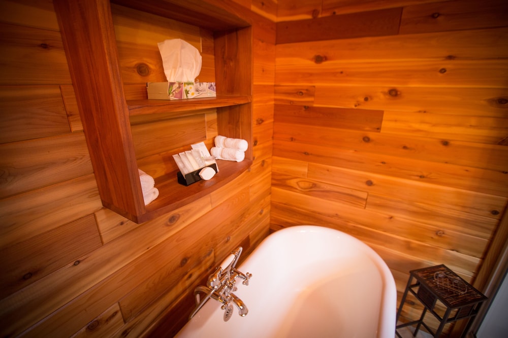 paradise lodge and bungalows