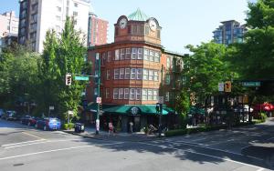times square suites hotel