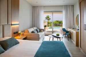 asterias beach hotel