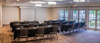 courtyard by marriott naples