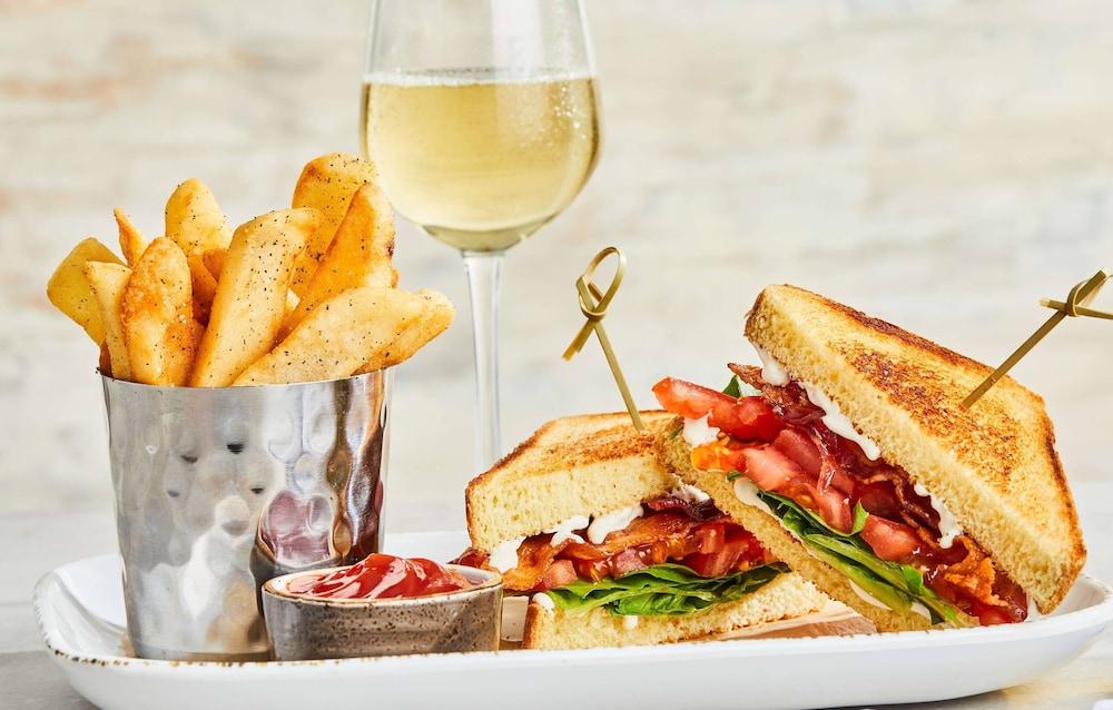 courtyard by marriott naples