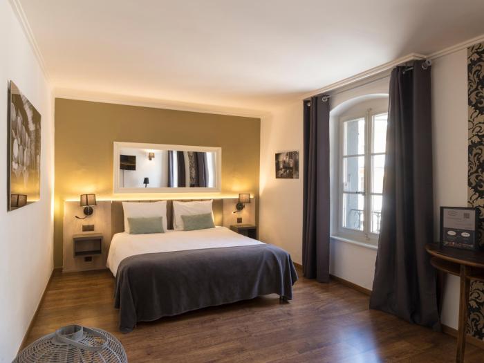 lhotel by hostellerie du chateau