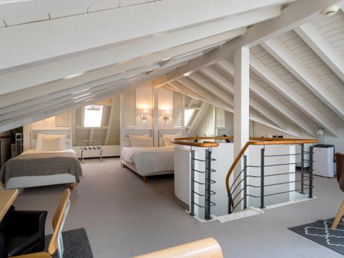 lhotel by hostellerie du chateau