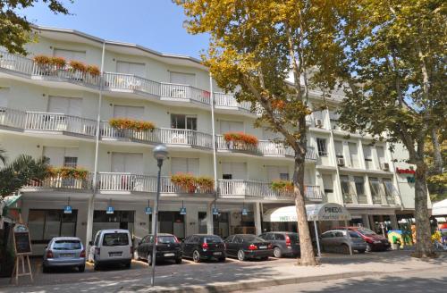 pineda aparthotel