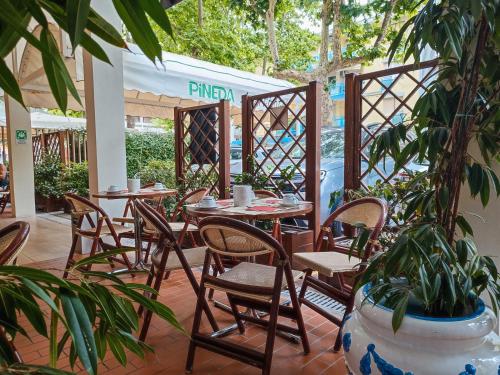 pineda aparthotel
