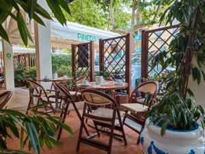 pineda aparthotel