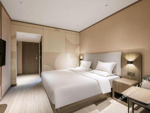 hanting hotel hangzhou central wulin square metro station