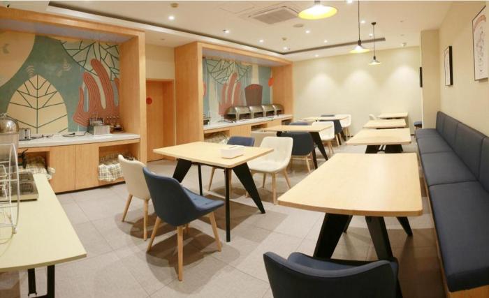 hanting hotel hangzhou central wulin square metro station