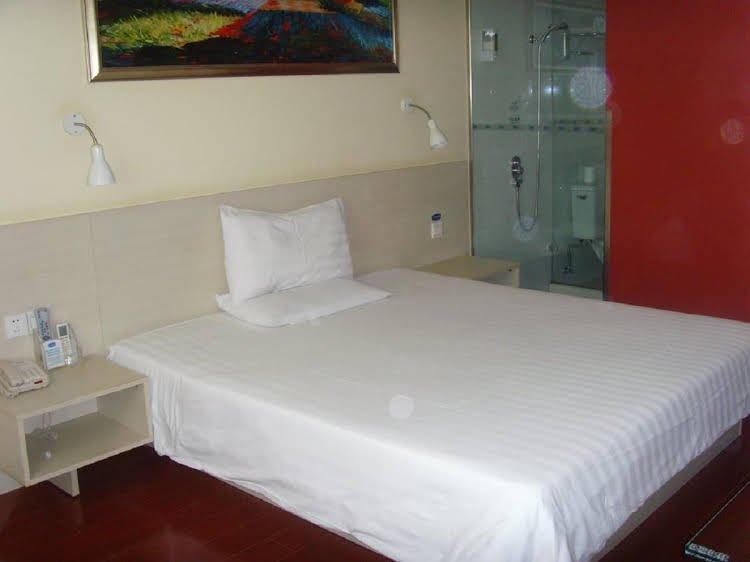 hanting hotel shangnan rd metro station shanghai