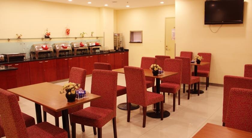 hanting hotel shangnan rd metro station shanghai
