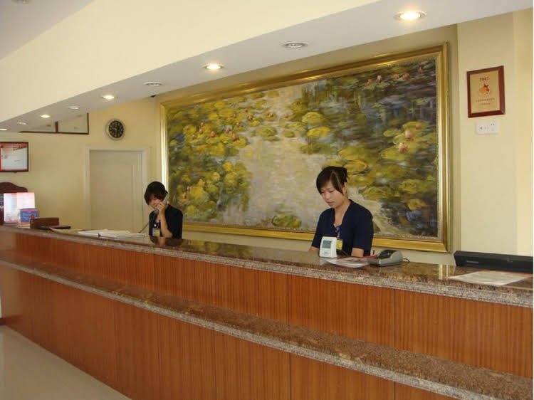 hanting hotel shangnan rd metro station shanghai