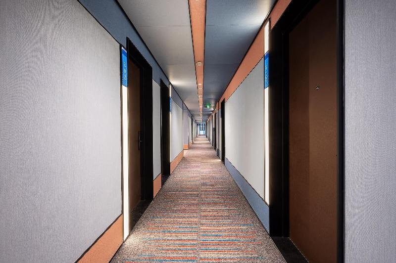hanting hotel shangnan rd metro station shanghai