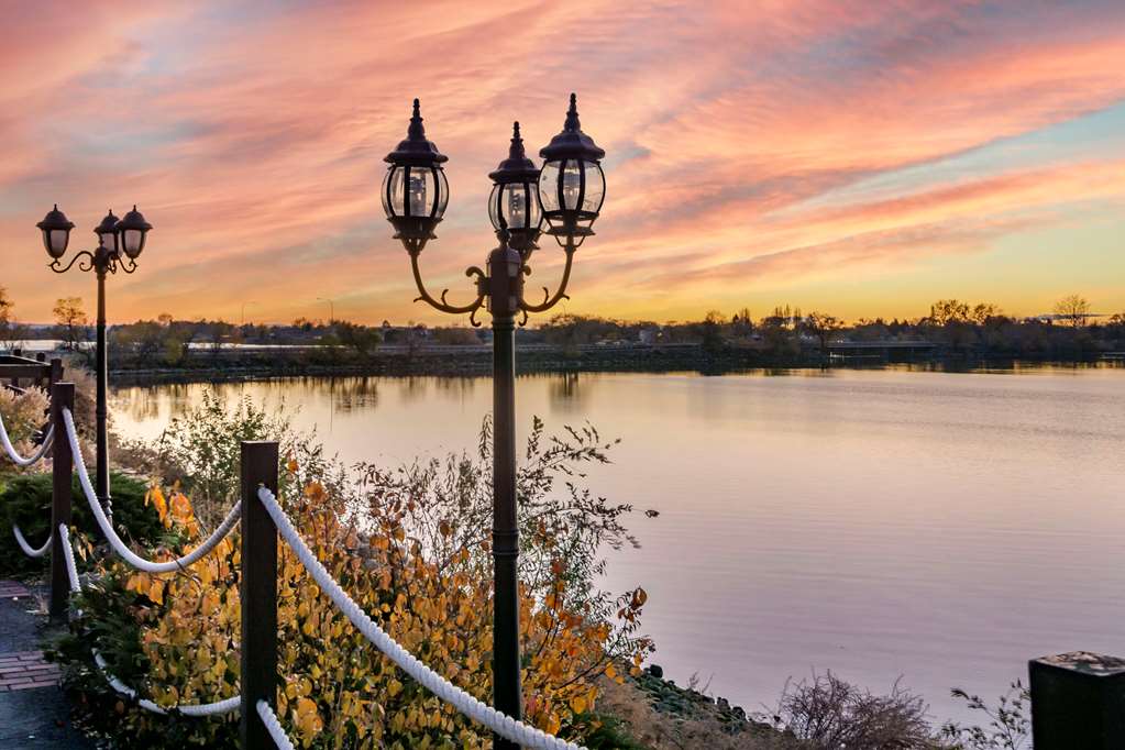 best western plus lake front hotel