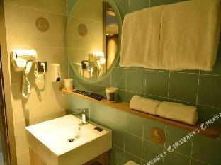 home inn nanchang bayi square