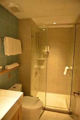 home inn nanchang bayi square