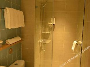 Home Inn (Nanchang Bayi Square),Gaowucun>>Nanchang,2 star