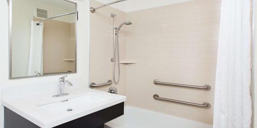 sonesta simply suites philadelphia mount laurel