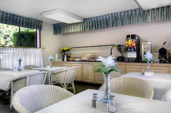 county inn