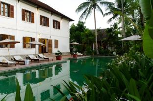 satri house
