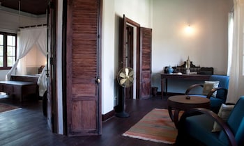 satri house