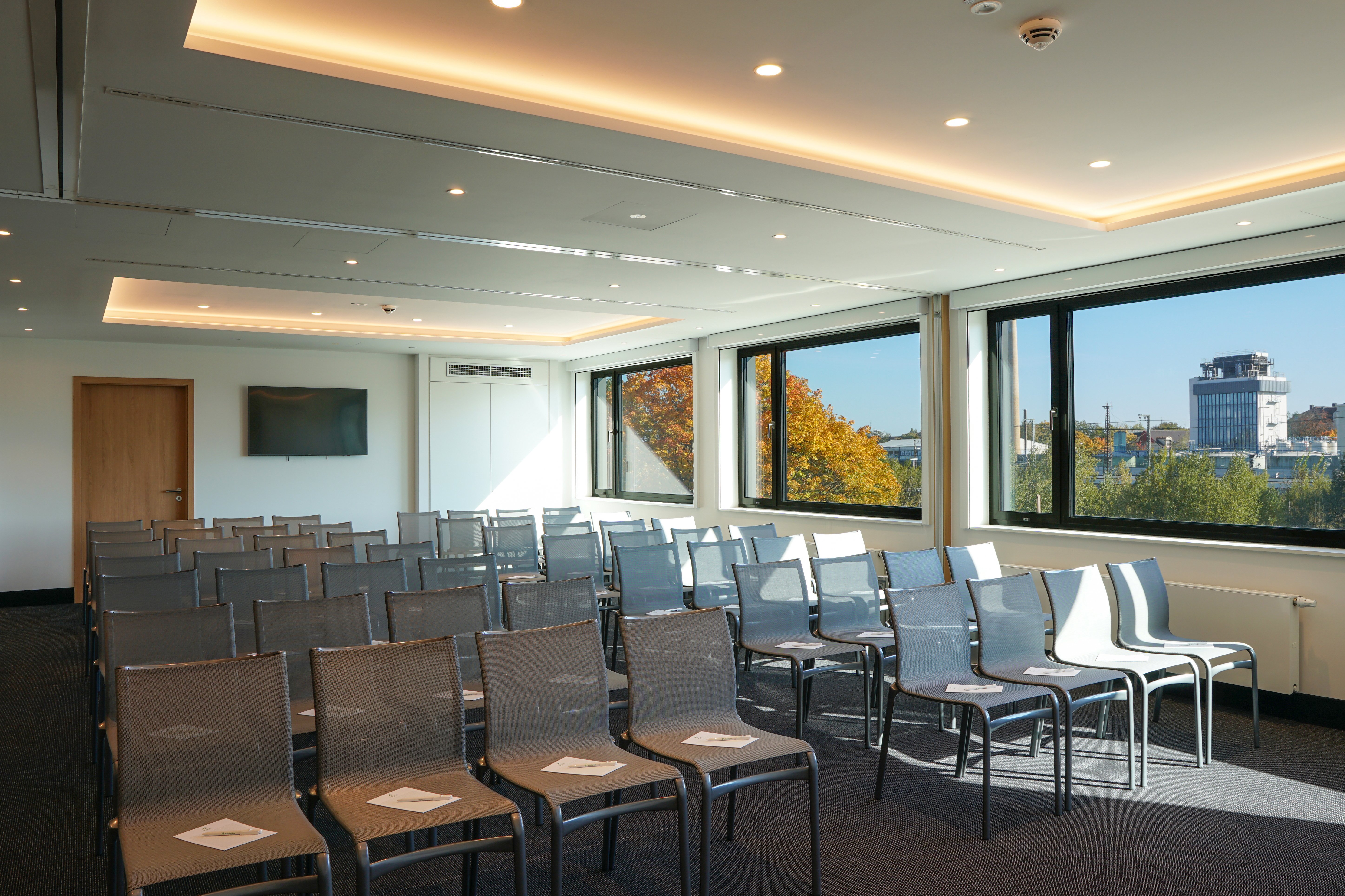 holiday inn munich leuchtenbergring by ihg