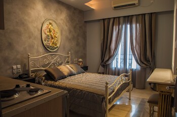 polydefkis hotel