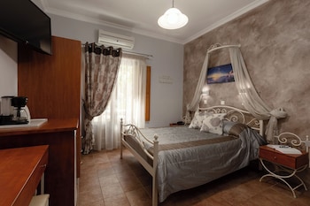 polydefkis hotel