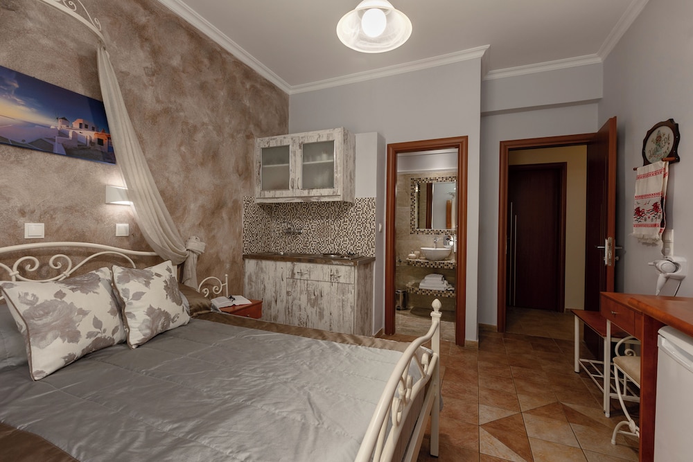 polydefkis hotel