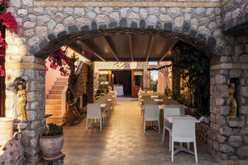 polydefkis hotel