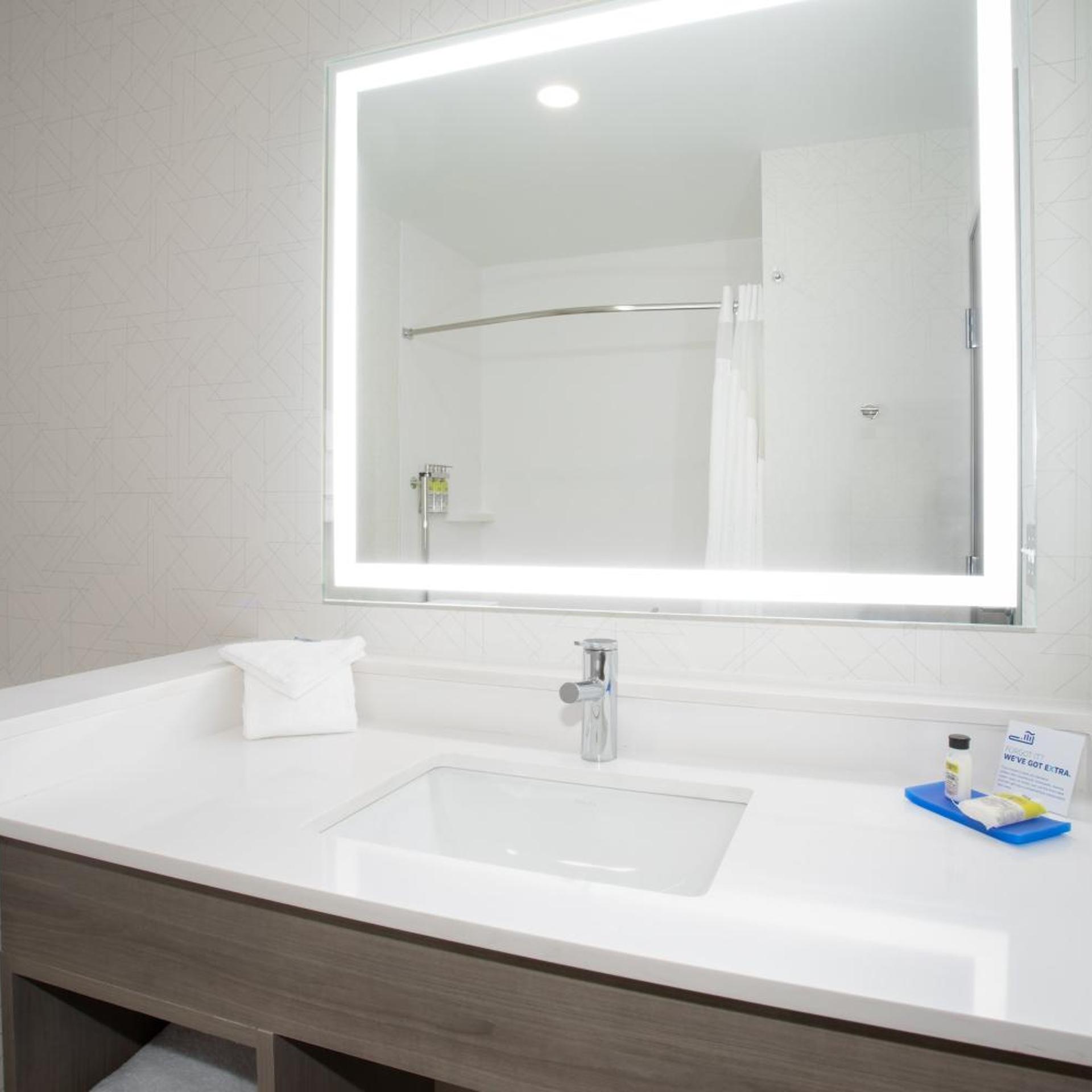 holiday inn express hotel and suites nampa by ihg