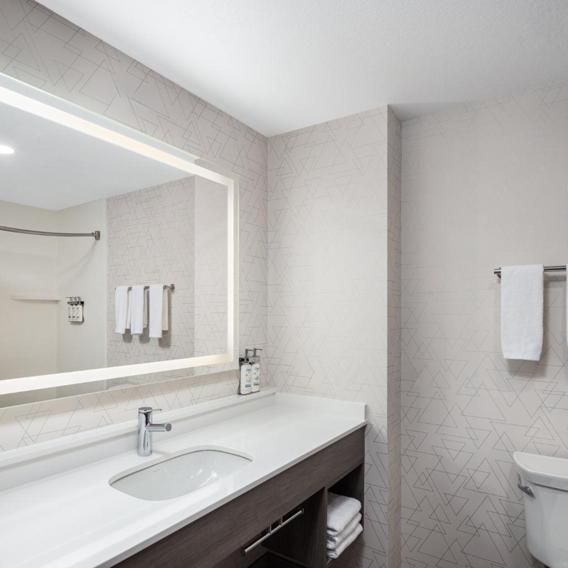 holiday inn express hotel and suites nampa by ihg