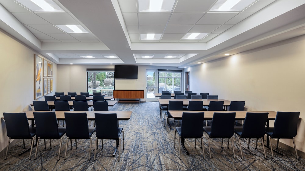 holiday inn express hotel and suites nampa by ihg