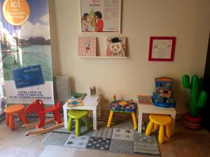 ibis styles nantes centre place royale