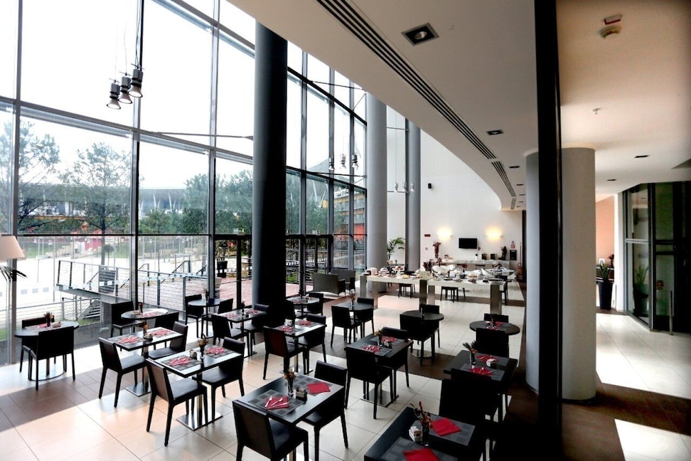 holiday inn nola naples vulcano buono