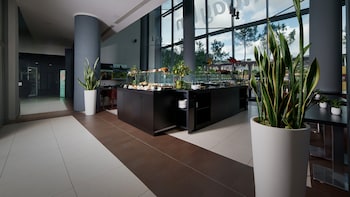 holiday inn nola naples vulcano buono