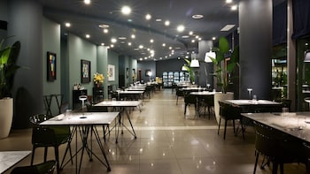 holiday inn nola naples vulcano buono