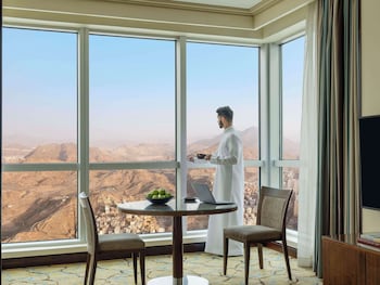 movenpick hotel and residences hajar tower makkah