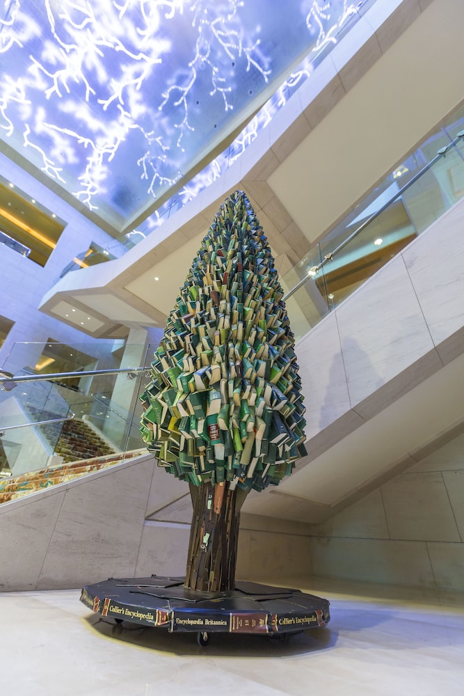 the ritz carlton dubai international financial centre