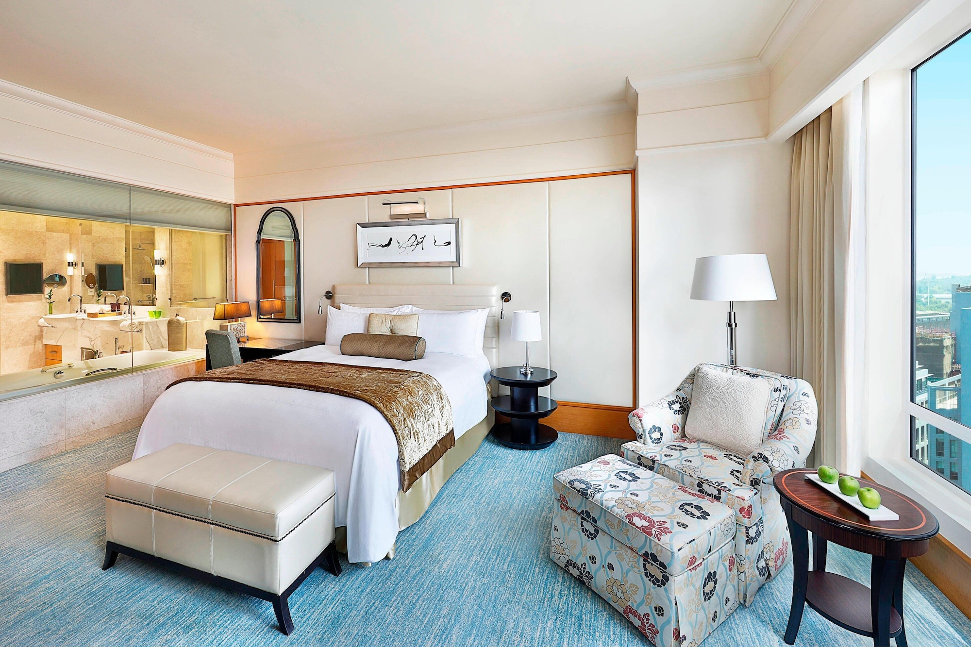 the ritz carlton dubai international financial centre