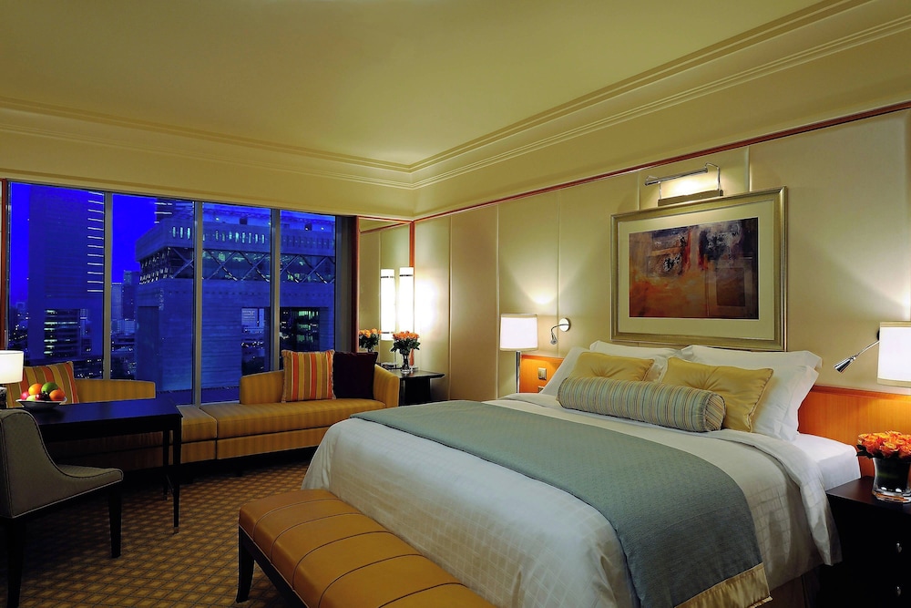 the ritz carlton dubai international financial centre