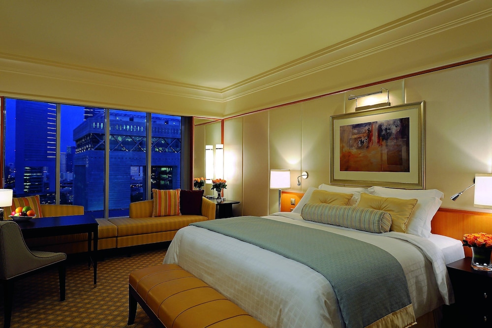 the ritz carlton dubai international financial centre