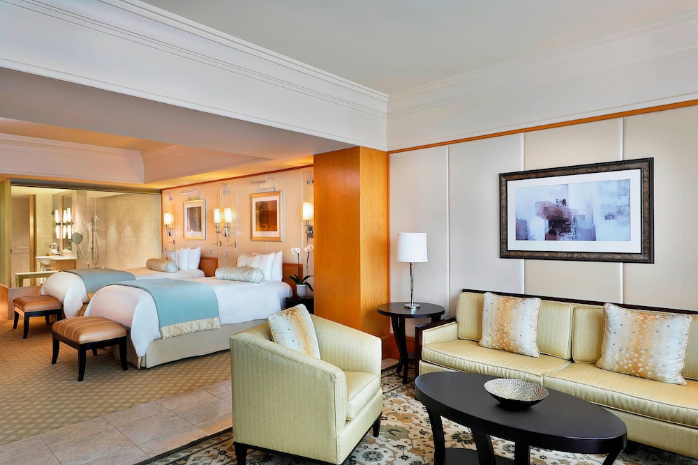 the ritz carlton dubai international financial centre