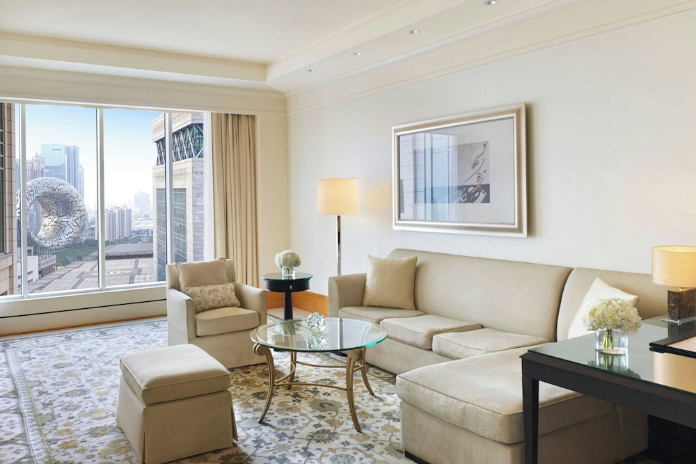 the ritz carlton dubai international financial centre