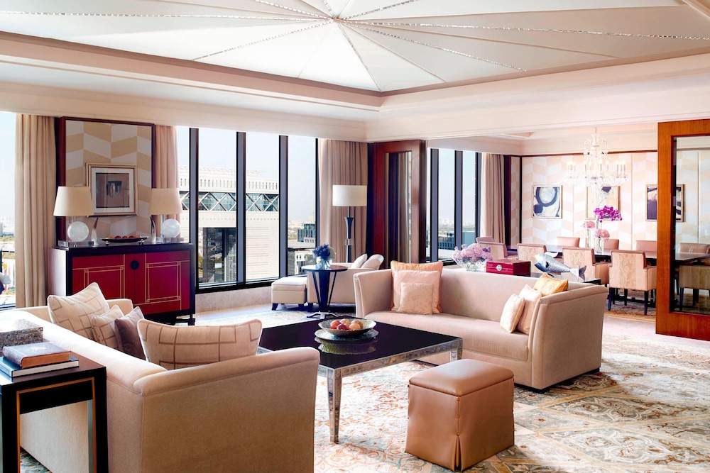 the ritz carlton dubai international financial centre