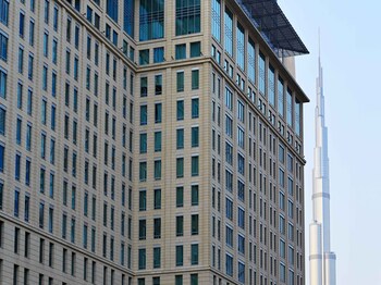 the ritz carlton dubai international financial centre