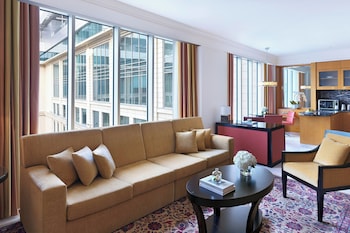 the ritz carlton dubai international financial centre