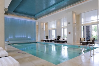 the ritz carlton dubai international financial centre