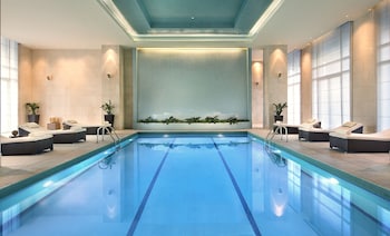 the ritz carlton dubai international financial centre