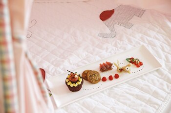 the ritz carlton dubai international financial centre