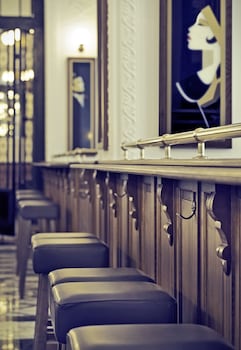 the ritz carlton dubai international financial centre